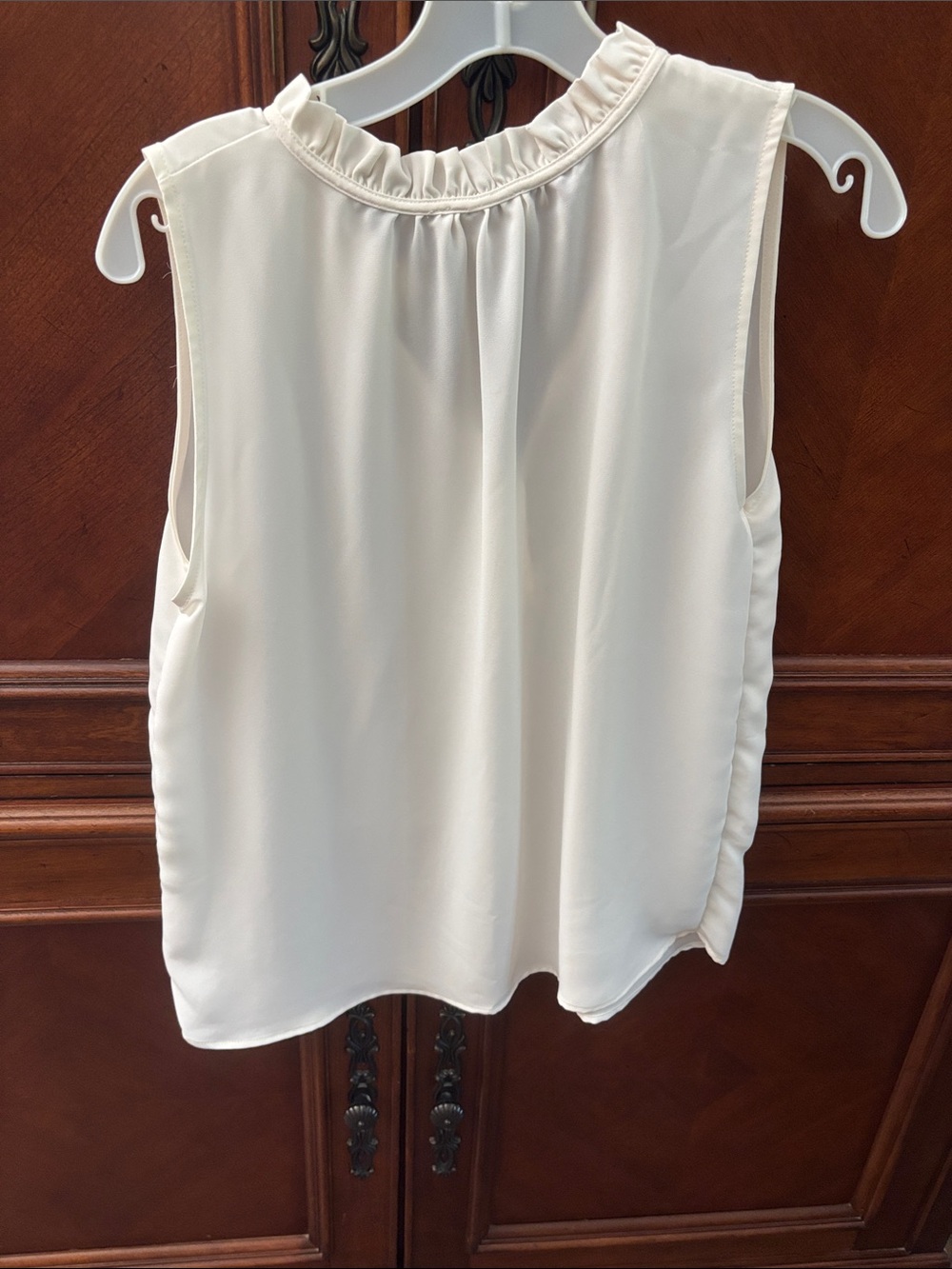 LOFT Cream Ruffle V-Neck Sleeveless Shell - Picture 2 of 3